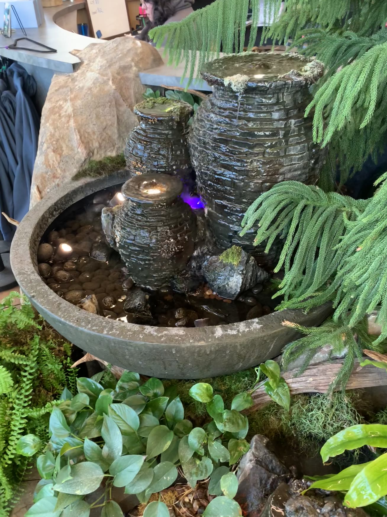 Container fountain detail