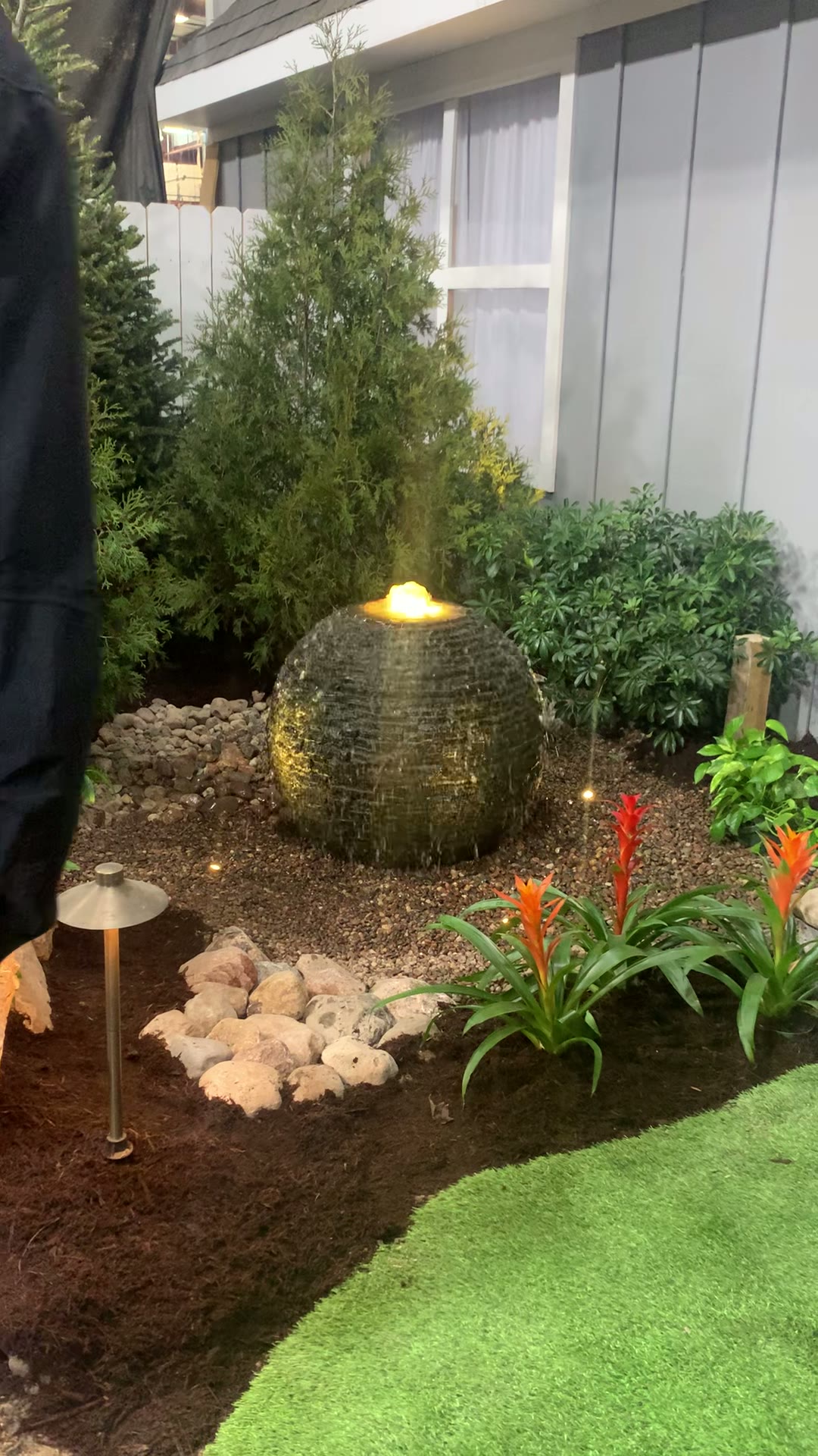 Landscape urn fountain